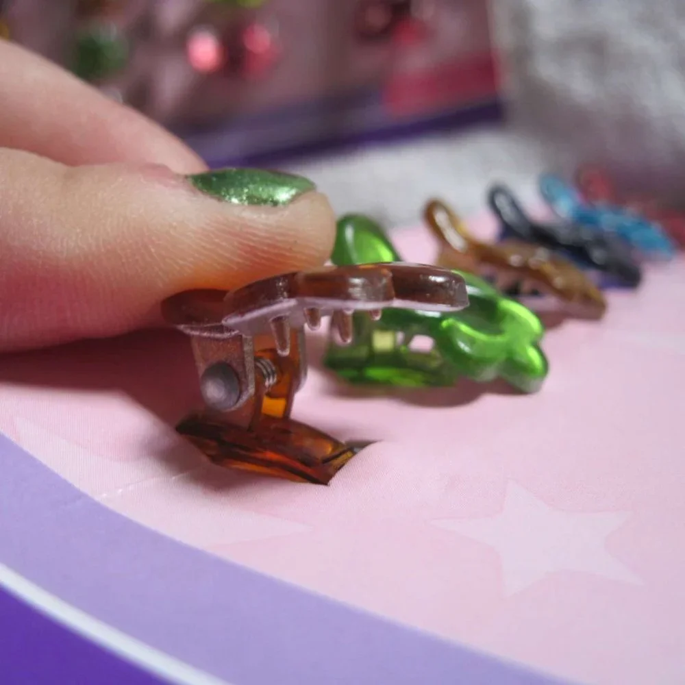 12 Goody Girls Pastel Color Plastic Flower Tiny Sectioning Hair Clips Teeth Grip